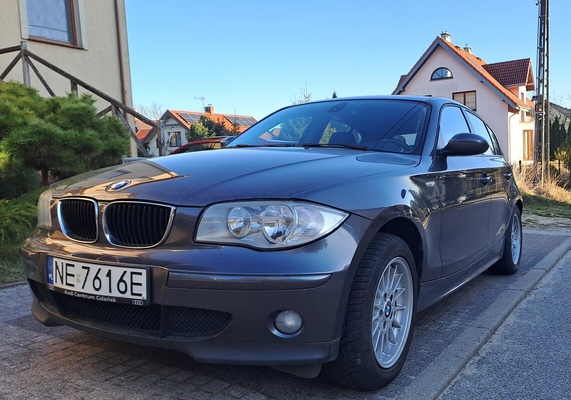 Elbląg Sprzedam BMW 116i E87 benzyna 2005