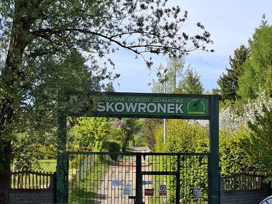 Elbląg Sprzedam działkę ROD SKOWRONEK przy ulicy Okrężna.
Powierzchnia działki 380m na działce znajduje sie murowana