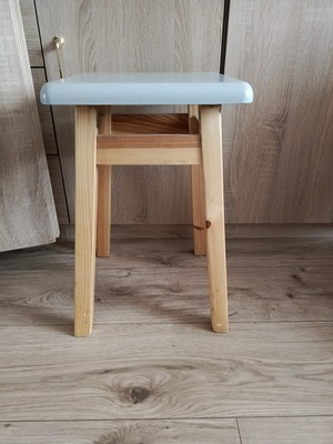 Elbląg Witam. Taboret drewniany 20zł