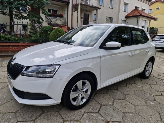Elbląg Skoda Fabia1.0 BenzynaRok produkcji 2019NawigacjaKupiona w Polskim Salonie