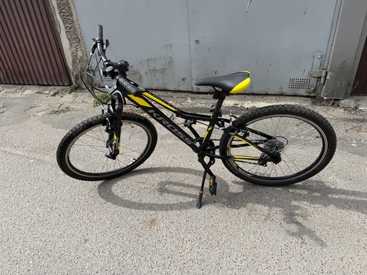 Elbląg Sprzedam rower dziecięcy Kross Hexagon JR 1.0,koła 24, kolor czarno-srebrny z żółtymi akcentami. Użytkowany