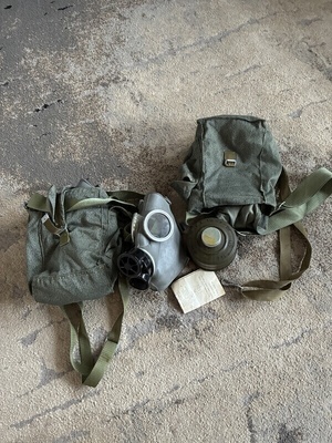 Elbląg Sprzedam dwie maski przeciwgazowe nowe. Posiadaja pokrowce oraz filtry. Cena do uzgodnienia.