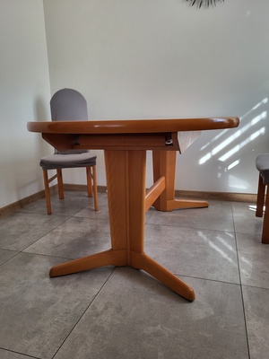 Elbląg Sprzedam stół rozkładany Olcha + 6 krzeseł. Wym. 170×100 po rozłożeniu 250×100.
Stan dobry. Na
