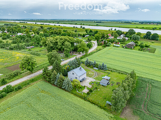 Elbląg FREEDOM NIERUCHOMOŚCISprzedam dom - Tczew.&nbsp;Na sprzedaż przestronny, trzykondygnacyjny dom jednorodzinny