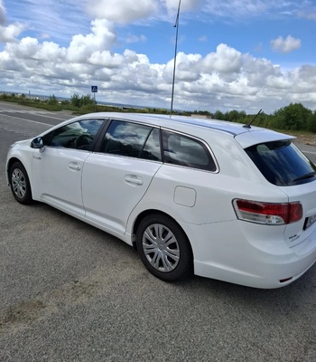 Elbląg TOYOTA AVENSIS KOMBI T27