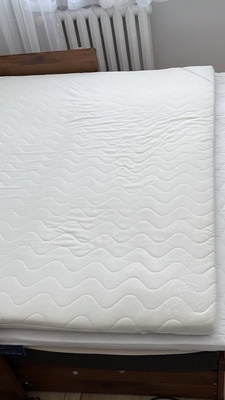 Elbląg Materac nawierzchniowy topper 7 cm wymiary 150x200 materac wygląda jak nowy sporadycznie używany spakowany w