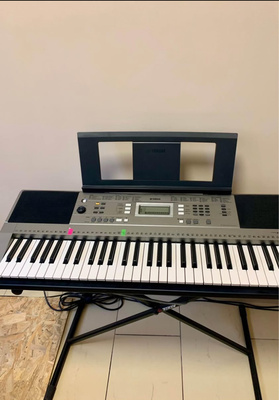 Elbląg Oferuję Keyboard Yamaha PSR E353 plus statyw. Stan bardzo dobry.