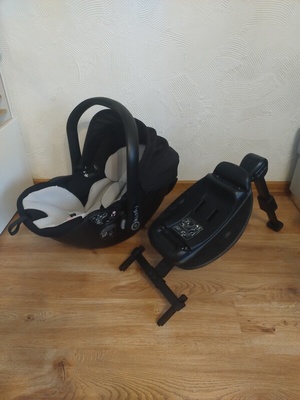 Elbląg Drogi Rodzicu 
Bezpieczeństwo dziecka to podstawa!
Sprzedam nosidełko wraz z bazą gratis łącznik ( adapter) do