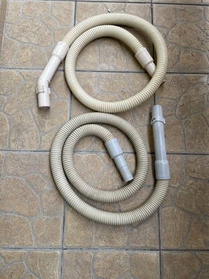 Elbląg Sprzedam 2 węże do odkurzacza.
cena do negocjacji.