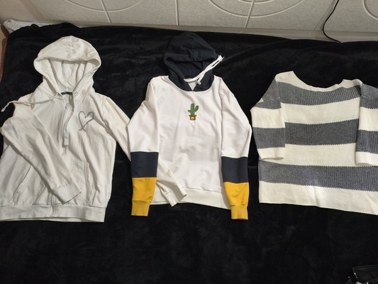 Elbląg Witam. Ubrania damskie bluzy, sweter, legginsy rozmiar S