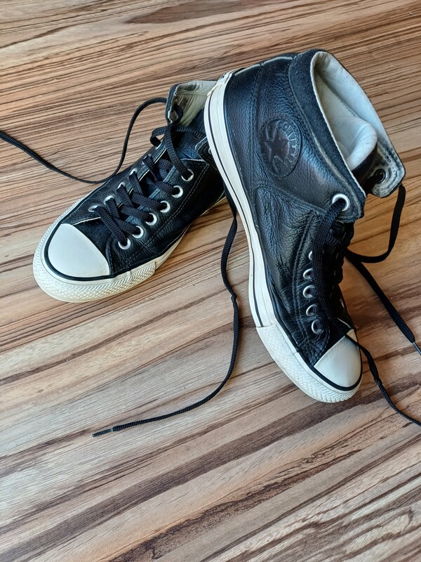 Elbląg Converse rozmiar 41 skórzane trampki wysokie, długość wkładki 26 cm, stan doskonały unisex