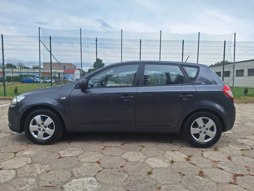 Elbląg Kia Ceed 1.4 CVVT 90 KM | Benzyna | Manual | Spirit |
Oferuję do sprzedaży Kia Ceed z 2011 roku, sprowadzoną z