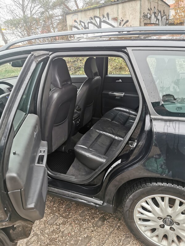 Elbląg Sprzedam Volvo V50 2.0 Disel, przebieg 368000.Auto sprawne gotowe do jazdy, stan techniczny dobry. Cena; 7900zł