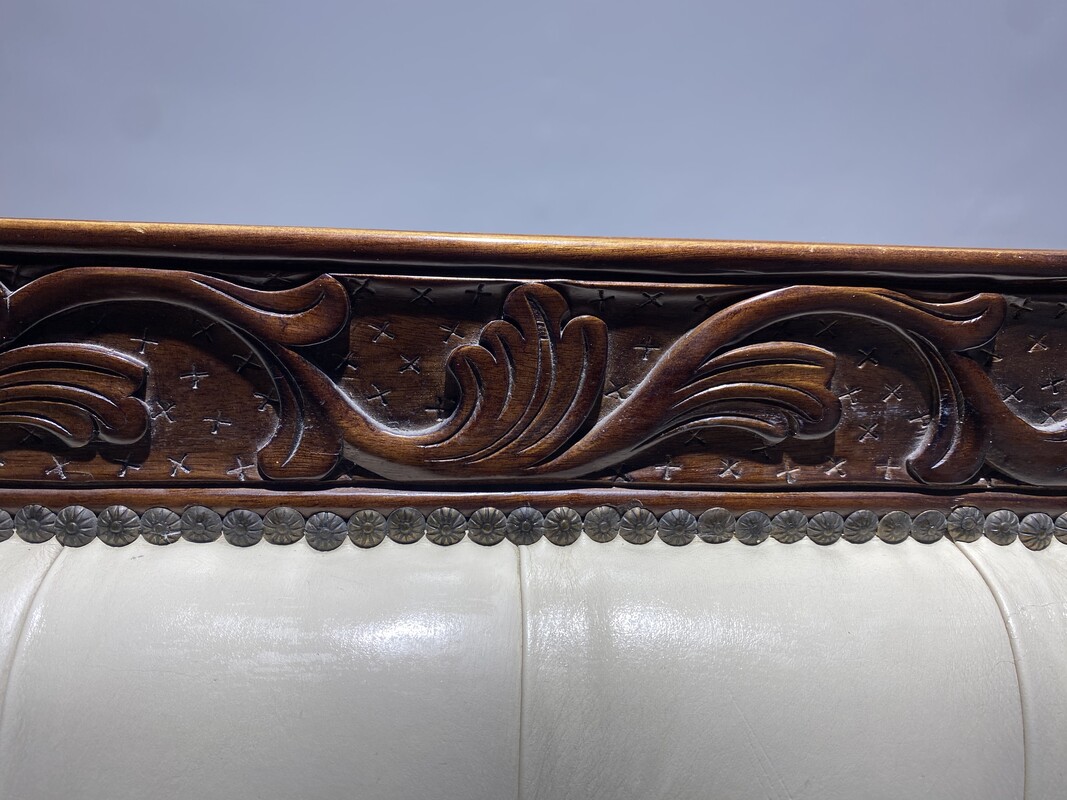 Elbląg Na sprzedaż sofa Ludwik
Ładne zdobienia
Wymaga renowacji