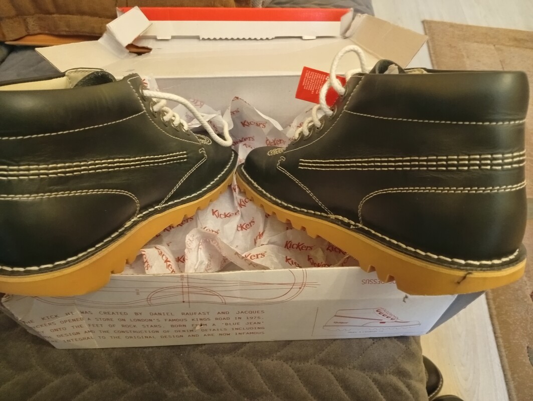 Elbląg Okazja!! sprzedam damskie botki skórzane Kickers nowe nie uzywane w oryginalnym kartonie buty unisex dla