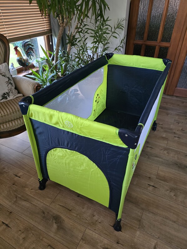 Elbląg LEKKI KOJEC / SKŁADANE ŁÓŻECZKO TURYSTYCZNEŁóżeczko doskonałe sprawdzi się zarówno w domu, jak i na wakacjach.