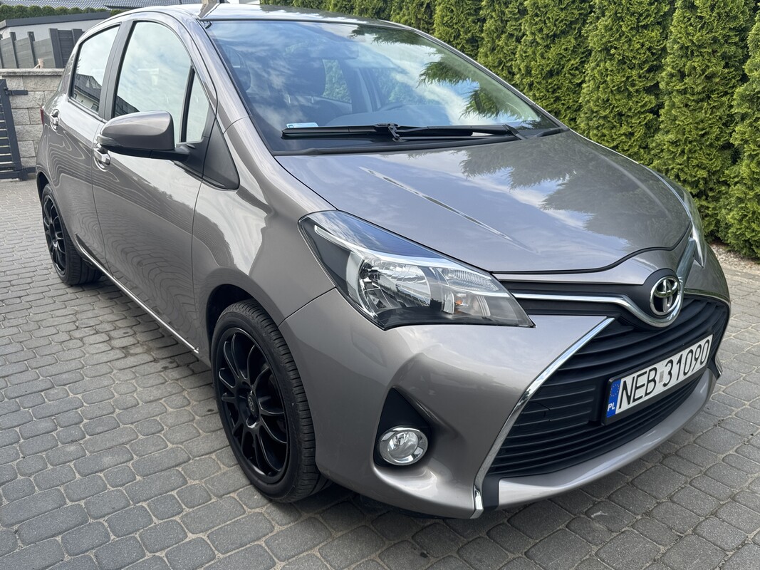 Elbląg Toyota Yaris 1.33 99 KM rok 2014 - Polski salon