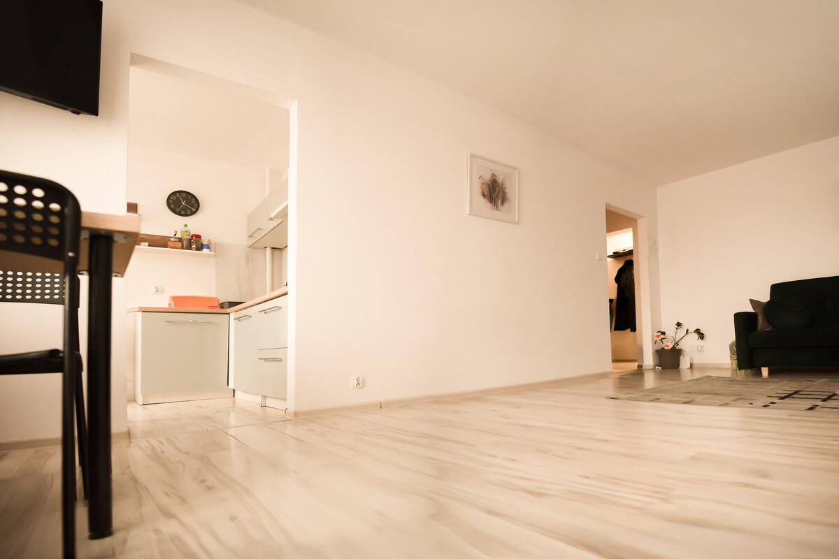 Elbląg NOVA STREFA NIERUCHOMOŚCISprzedamSłoneczna i przytulna kawalerka 33m2 na 2 piętrze– ul. Piechoty,