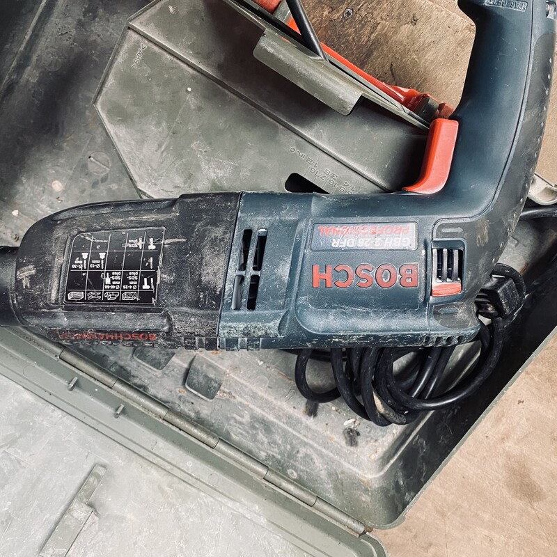 Elbląg Młotowiertarka Bosch GBH 2-26 DFR
W komplecie z walizką
Używana