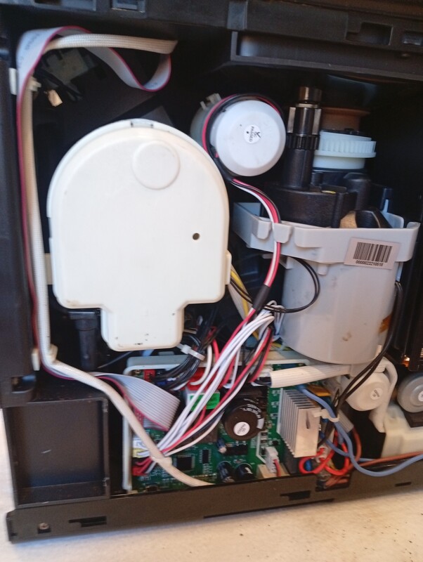 Elbląg sprzedam ekspres automatyczny do kawy Beko Ceg 5331x posiada młynek do chwili obecnej sprawny w tej chwili