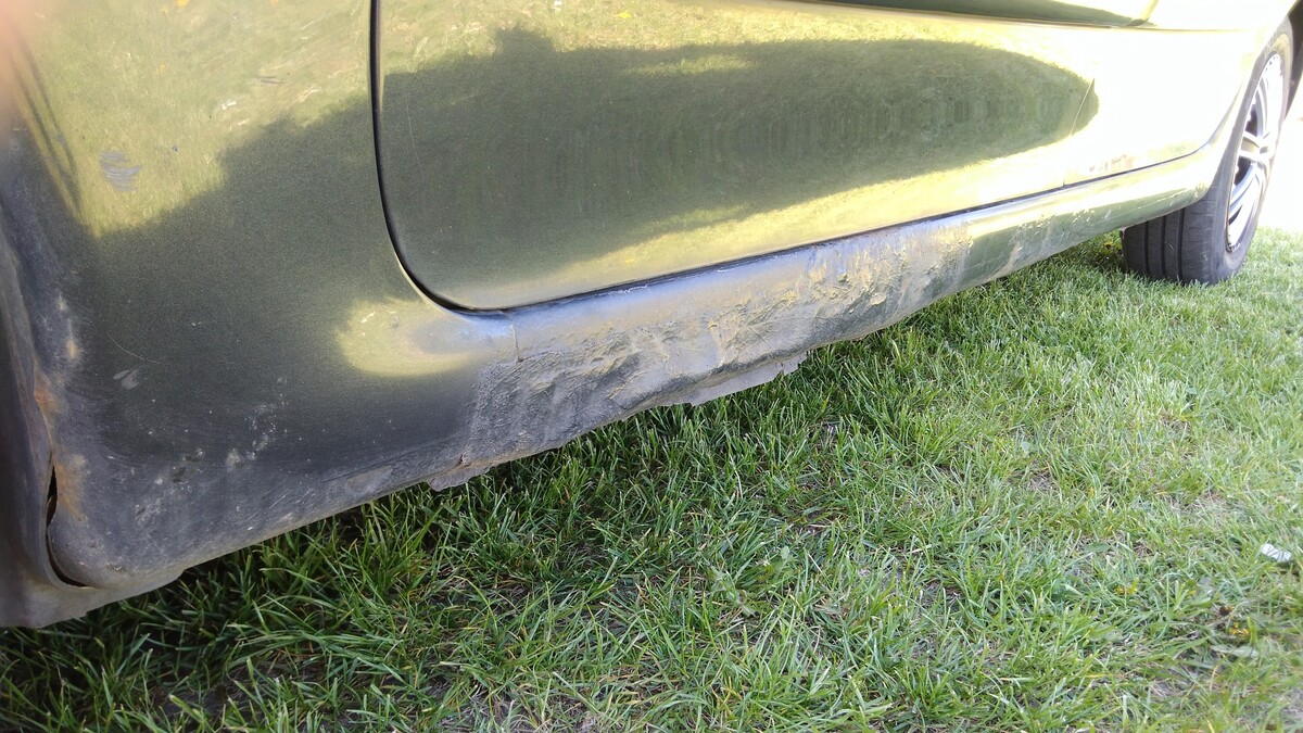 Elbląg Citroen w pełni sprawny, bardzo dobrze wyposażony jak na tamte czasy i co ważne wszystko działa, łącznie z