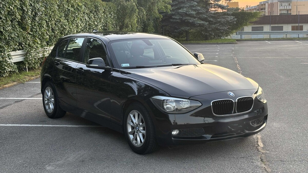 Elbląg Sprzedam BMW Serii 1 F20wersja 116i 2012 rok silnik 1.6 benzyna o mocy 136 KM.