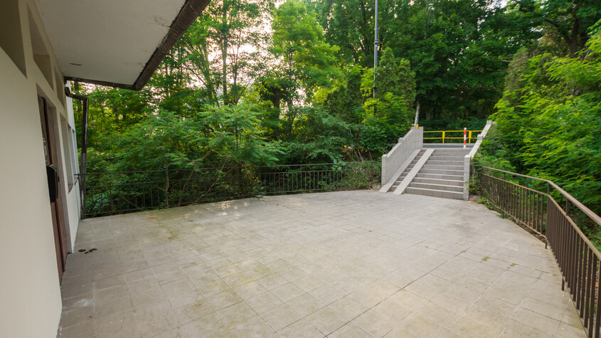 Elbląg * * * ABC NIERUCHOMOŚCI * * *DOM WOLNOSTOJĄCY W SAMYM CENTRUM KRYNICY MORSKIEJo pow. 559 m2, działka 799