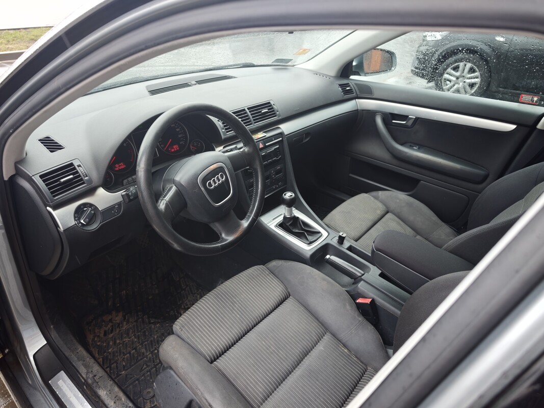 Elbląg Sprzedam Audi A4B7 z silnikiem benzynowym 1.8 Turbo o mocy 163 KM z 2004 roku. Auto z instalacją LPG Przebieg