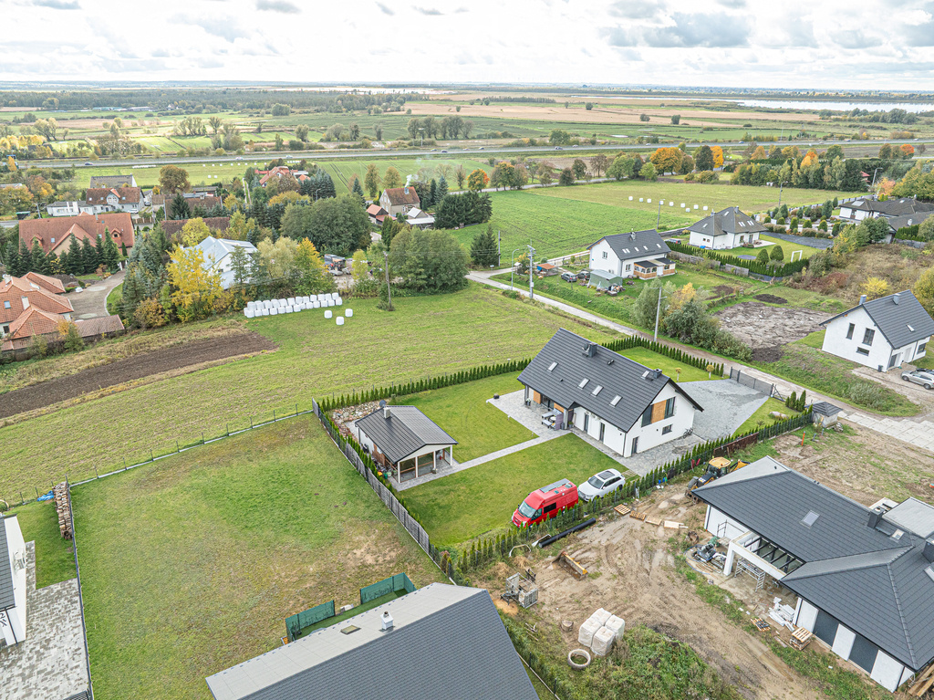 Elbląg FREEDOM NIERUCHOMOŚCISprzedam dom - Elbląg. Zapraszam do zapoznania się ofertą sprzedaży wyjątkowej