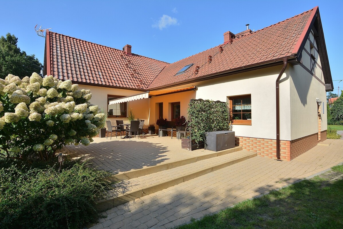 Elbląg WGN- NIERUCHOMOŚCI biuro w Elblągu prezentuje na sprzedaż trzy domy: dom rodzinny, dom letniskowy i dom