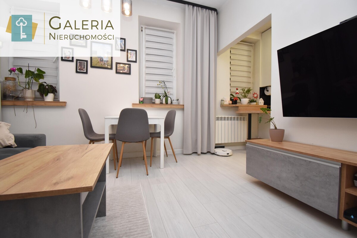 Elbląg GALERIA NIERUCHOMOŚCIZ pasji i miłości do nieruchomościNa sprzedaż: 3 pokoje po remoncie – gotowe