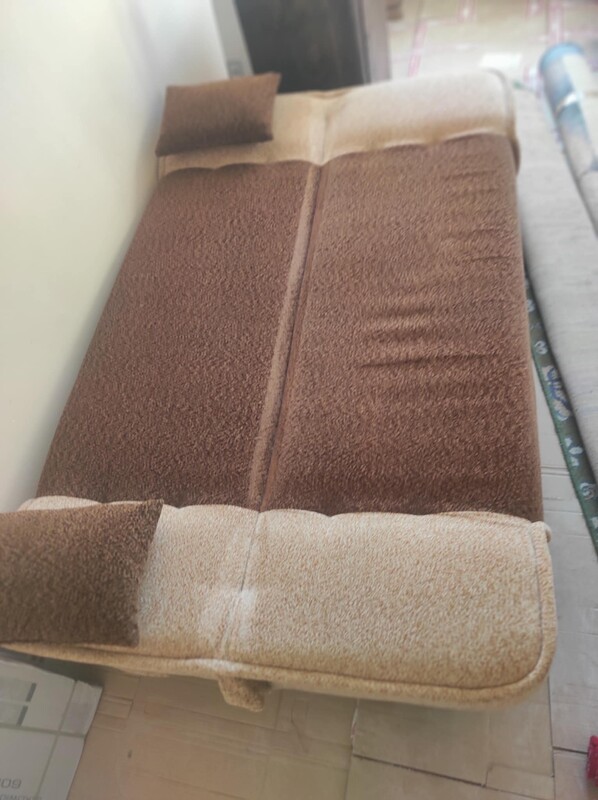 Elbląg Sprzedam wygodną, używaną wersalkę w bardzo dobrym stanie. Posiada mechanizm rozkładania, przy którym nie