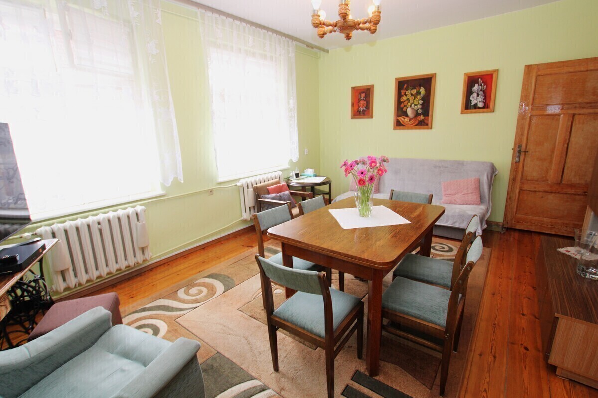 Elbląg NIERUCHOMOŚCI ANNA KRASZEWSKA  Poczuj niezwykły klimat przedwojennej kamienicy w sercu miasta!