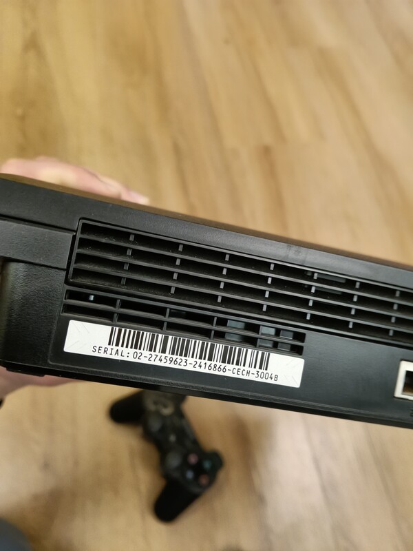 Elbląg Sprzedam konsolę PlayStation 3 Slim z dyskiem 320Gb (model CECH-3004B), 9 gier jak na zdjęciu, 2 oryginalne