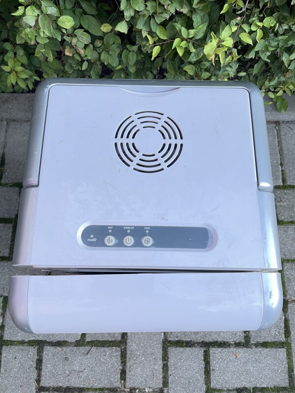 Elbląg Sprzedam angielską lodówkę samochodową w bardzo dobrym stanie. Cena do negocjacji.