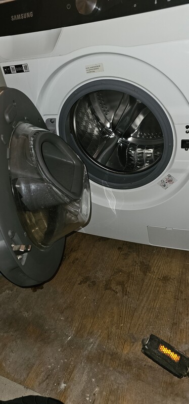 Elbląg Sprzedam pralkę Samsung zakupioną 3 lata temu model WW80T554DAE
Stan bardzo dobry.