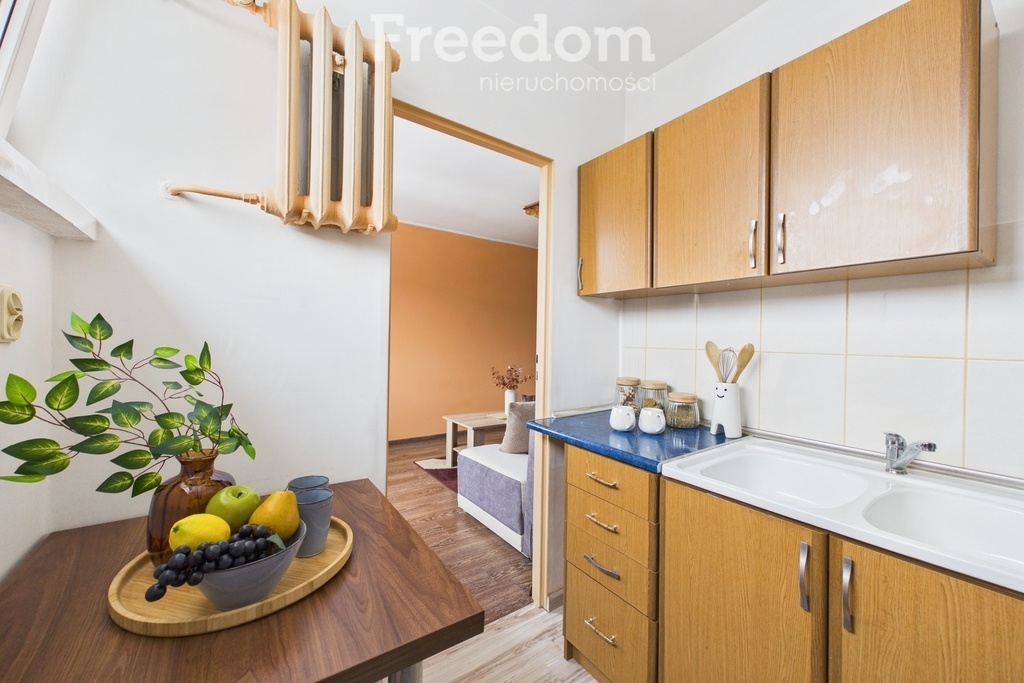 Elbląg FREEDOM NIERUCHOMOŚCISprzedam mieszkanie - Elbląg, Adama Mickiewicza. Na sprzedaż kawalerka położona na