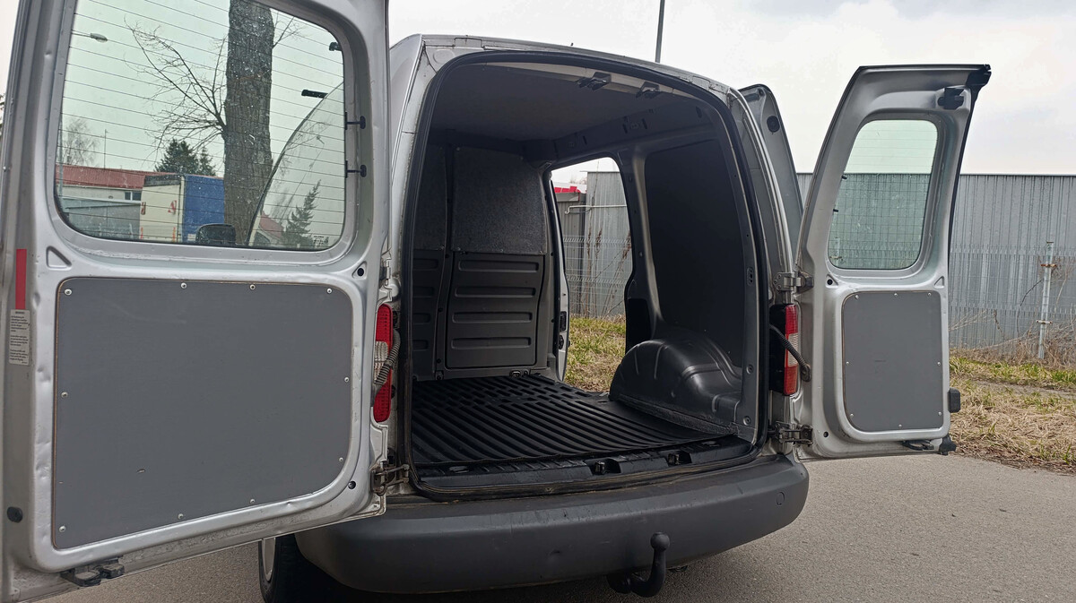 Elbląg VOLKSWAGEN CADDY 2.0 SDI MOŻLIWOŚĆ POZOSTAWIENIA AUTA W ROZLICZENIU Ubezpieczenie do