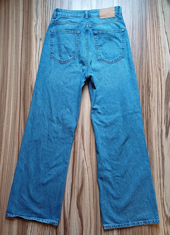 Elbląg Jeansy H& M rozmiar 38 na ok.170 cm, wysoki stan szeroka nogawka, oryginalne przetarcia, stan idealny jak