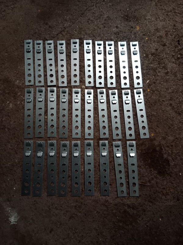 Elbląg Witam posiadam 29 sztuk kotew do montażu okien. Odbiór osobisty Elbląg lub możliwość wysyłki zapraszam na moje