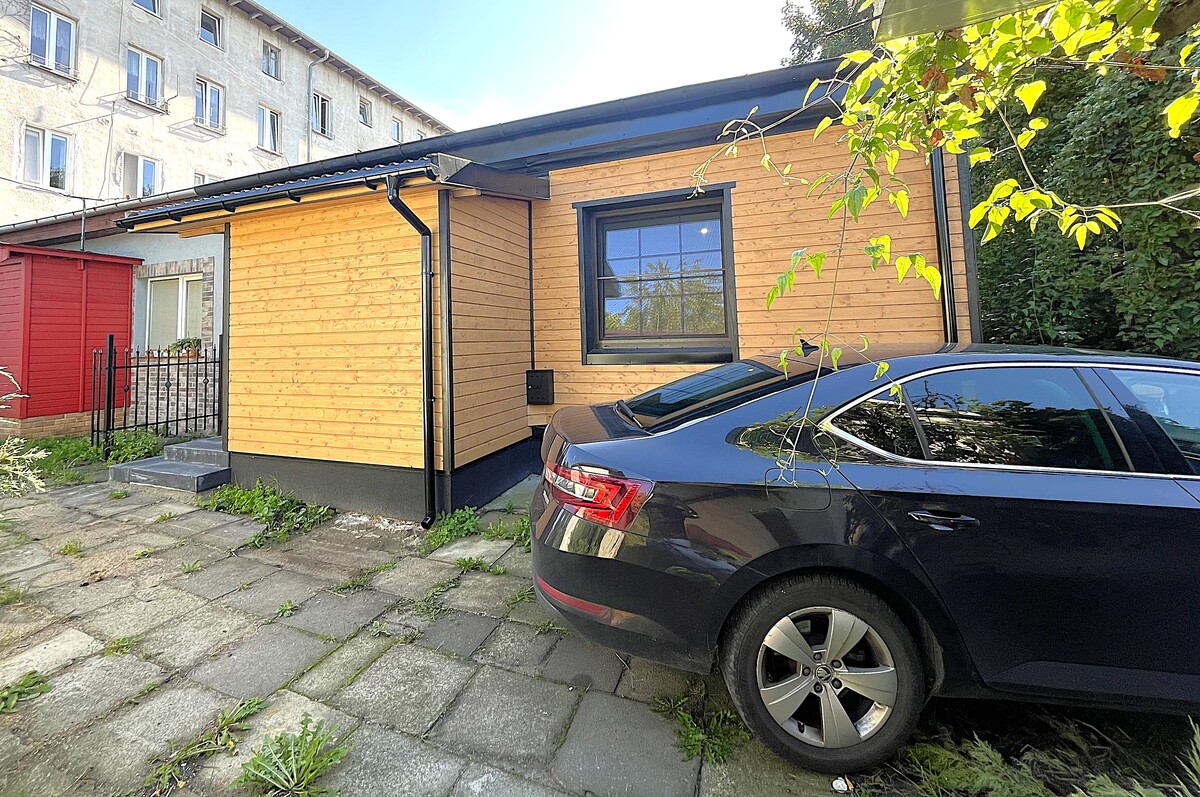 Elbląg Oferuję sprzedaż mieszkania na parterze w Elblągu.film