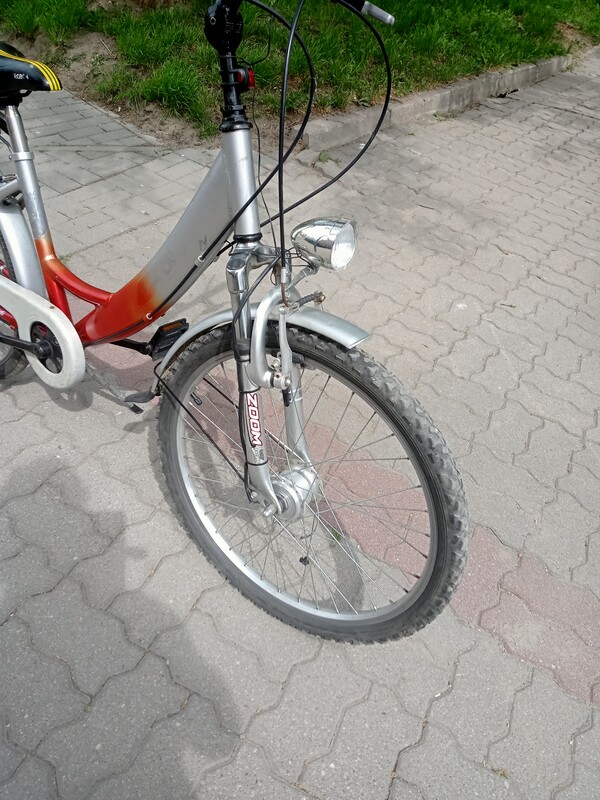 Elbląg sprzedam dwa rowery jeden kola 24 cale dla chlopca lub dziewczynki 350zl. drugi kola 26 cali z koszykiem