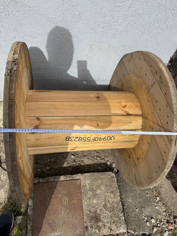 Elbląg Witam. Posiadam na sprzedaż bębny drewniane/szpule kablowe w bardzo dobrym stanie. Idealne na stolik działkowy,