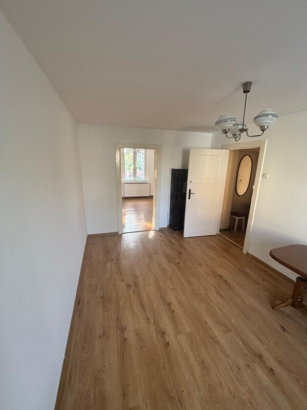 Elbląg Sprzedam wyjątkowe mieszkanie 61 m kw.4 pokoje, I piętro, osobna kuchnia, łazienka,