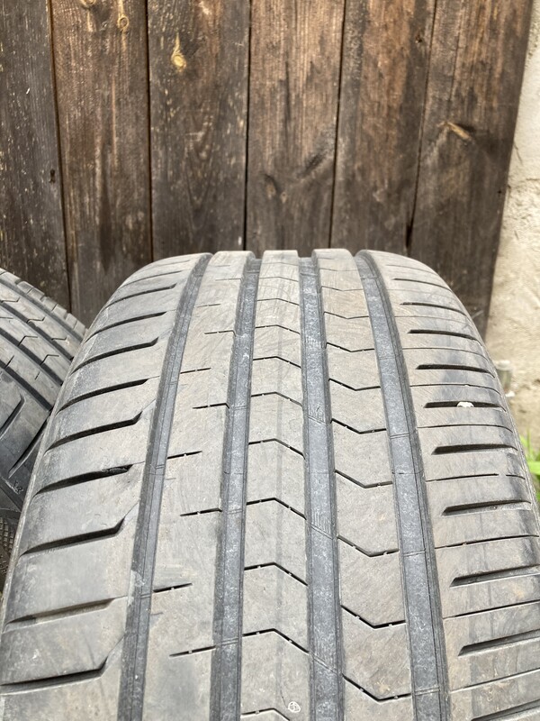 Elbląg Sprzedam 2 opony letnie 245/40/18