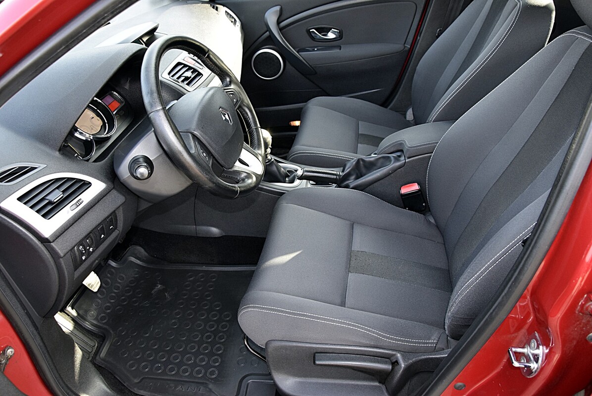 Elbląg Renault Megane Kombi 1.9 Diesel, 2009 – Komfort, styl i niezawodność! 🚗✨Samochód w