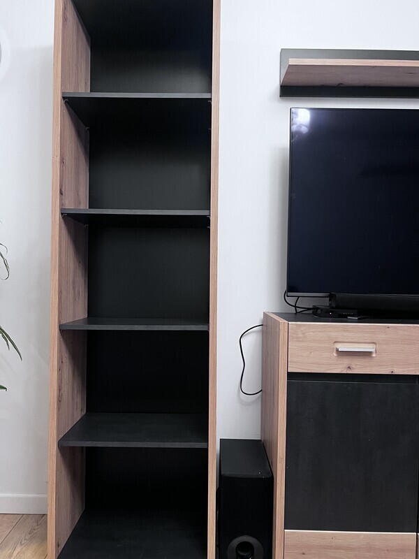 Elbląg Meble do salonu komoda półka bieliźniarka regał