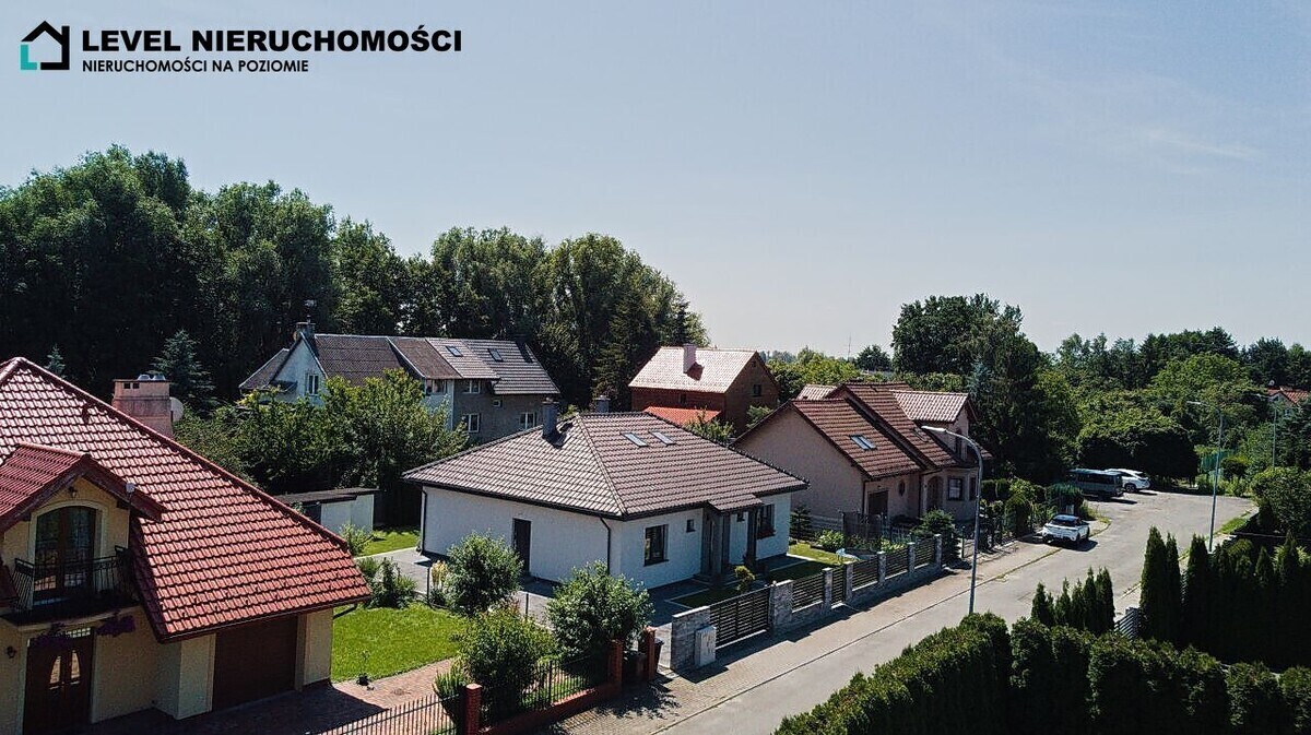 Elbląg LEVEL NIERUCHOMOŚCI&nbsp; Dom wolnostojący w mieście&nbsp; ul. Klonowa&nbsp; NIERUCHOMOŚCI NA POZIOMIE