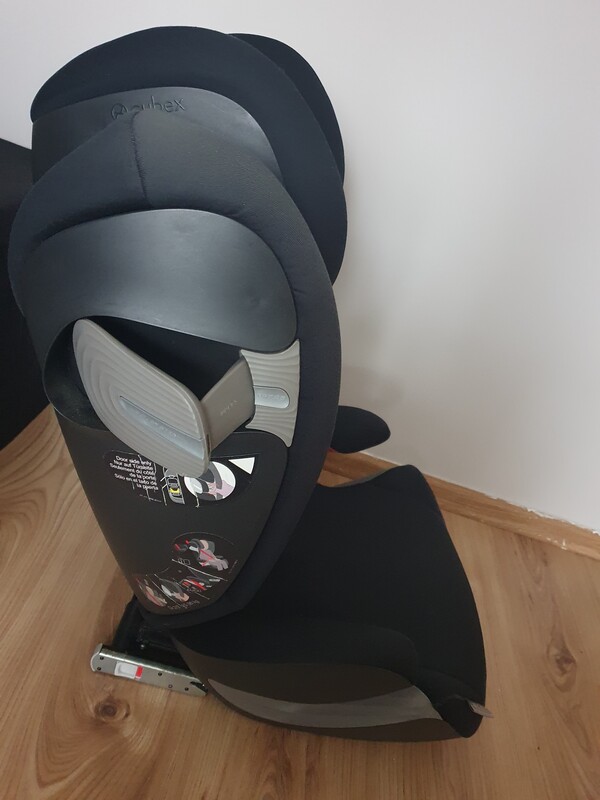 Elbląg Sprzedam fotelik samochodowy CYBEX GOLD, SOLUTION S-FIX. Fotelik jest przeznaczony dla dzieci od 15 kg do 36