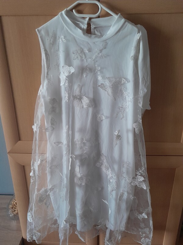 Elbląg Sprzedam dluga nowa kamizelka (jak narzutka ) za 50 zł
Suknia biala nowa za 40 zł
Resztę oddam dogadamy się za